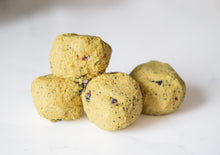 
                        
                          Load image into Gallery viewer, Energy Balls: Lemon and Cranberries
                        
                      
