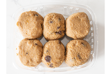 
                        
                          Load image into Gallery viewer, ﻿﻿Energy Balls: Peanut Butter Cookie Dough with Chocolate Chips
                        
                      